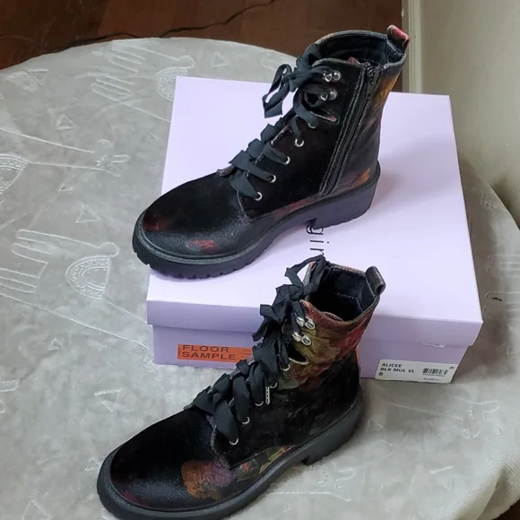 Madden Girl Shoes Nib Madden Girl Alicee Combat Style Boots